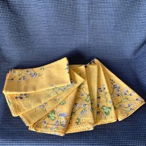 Set of 8 Periwinkle Foral designed Cotton 17” Napkins